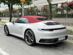 2023 Porsche 911 Carrera 4S Cabriolet — фото 4
