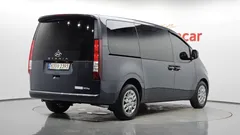 2024 Hyundai Staria Cargo 3-Seater, серый — фото 2