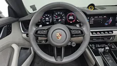 2023 Porsche 911 Carrera 4 GTS Cabriolet, серо-серебристый — фото 17