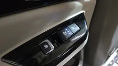 2023 Kia Carnival Gasoline 7-Seater Hi-Limousine — фото 18