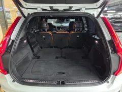 2022 Volvo XC90 T8 Ultimate Bright Hybrid — фото 6