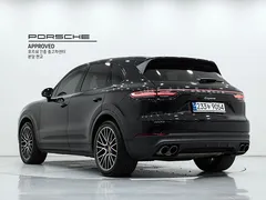 2023 Porsche Cayenne 3.0 — фото 2