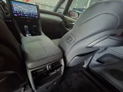 2024 Toyota Alphard 2.5 HEV Executive AWD, чёрный — фото 16