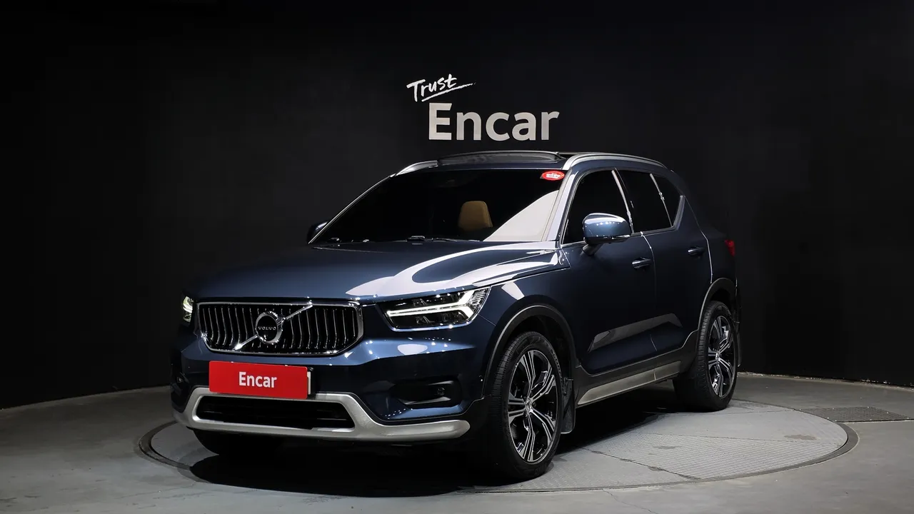 2022 Volvo XC40 B4 Inscription