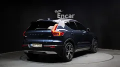 2022 Volvo XC40 B4 Inscription — фото 2