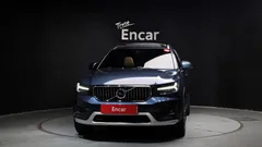 2022 Volvo XC40 B4 Inscription — фото 3