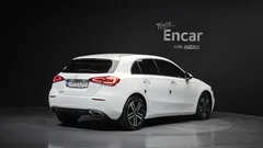 2023 Mercedes-Benz A-Class A220 Hatchback — фото 2