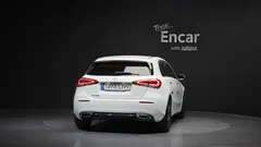 2023 Mercedes-Benz A-Class A220 Hatchback — фото 4