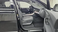 2022 Audi Q7 45 TDI Quattro, чёрный — фото 11