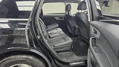2022 Audi Q7 45 TDI Quattro, чёрный — фото 12