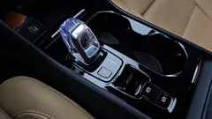 2021 Volvo XC40 B4 Inscription, белый — фото 9