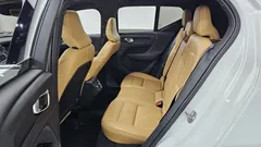 2021 Volvo XC40 B4 Inscription, белый — фото 12