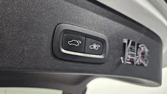 2021 Volvo XC40 B4 Inscription, белый — фото 20