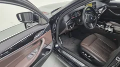 2023 BMW 5-Series 530i xDrive M Sport Package — фото 13
