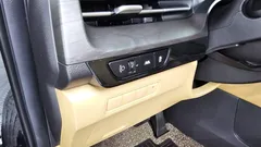 2023 Kia Carnival Diesel 9-Seater Prestige — фото 19