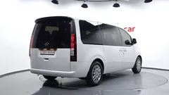 2022 Hyundai Staria Tourer 11-Seater — фото 2