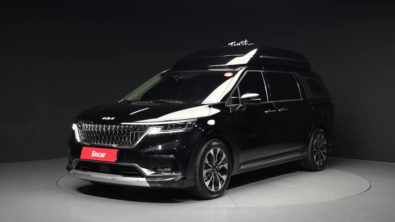2023 Kia Carnival Diesel 9-Seater Hi-Limousine