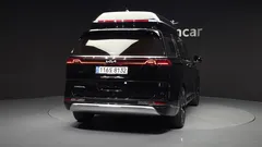 2023 Kia Carnival Diesel 9-Seater Hi-Limousine — фото 4