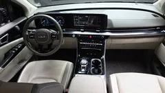 2023 Kia Carnival Diesel 9-Seater Hi-Limousine — фото 7