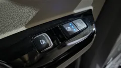 2023 Kia Carnival Diesel 9-Seater Hi-Limousine — фото 18