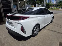 2022 Toyota Prius 1.8, белый — фото 4