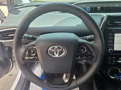 2022 Toyota Prius 1.8, белый — фото 5