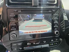 2022 Toyota Prius 1.8, белый — фото 8