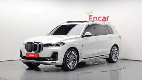 2021 BMW X7 xDrive 40i Design Pure Excellence 6-Seater