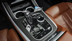 2021 BMW X7 xDrive 40i Design Pure Excellence 6-Seater, белый — фото 9