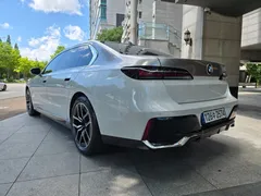 2023 BMW 7-Series 740i sDrive M Sport — фото 2