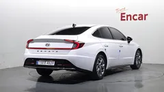 2022 Hyundai Sonata 2.0 — фото 2