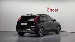 2022 Kia Niro Prestige, чёрный — фото 2