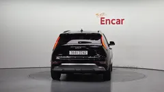 2022 Kia Niro Prestige, чёрный — фото 4