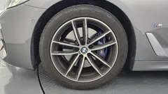 2022 BMW 5-Series 520i M Sport — фото 5