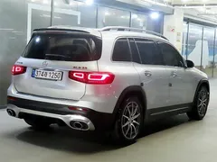 2022 Mercedes-Benz GLB-Class AMG GLB35 4MATIC — фото 4
