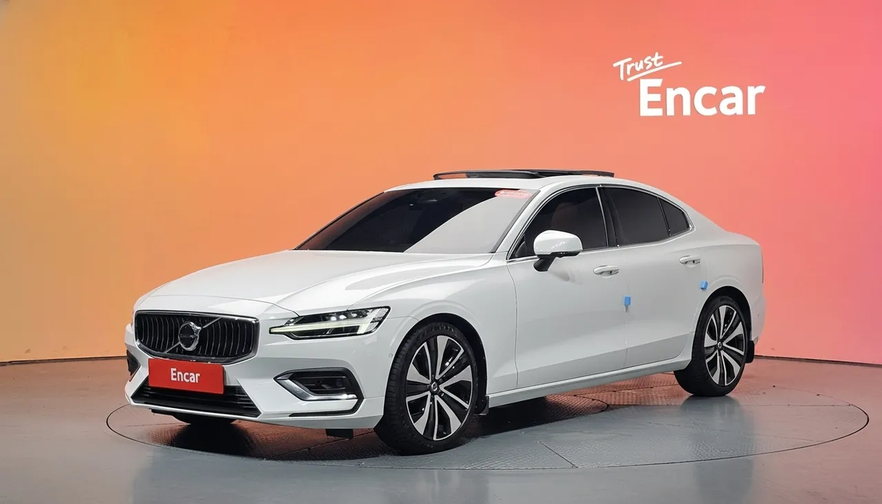 2023 Volvo S60 B5 Ultimate Bright