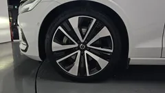 2023 Volvo S60 B5 Ultimate Bright, белый — фото 5