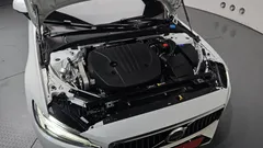 2023 Volvo S60 B5 Ultimate Bright, белый — фото 6