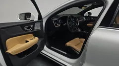 2023 Volvo S60 B5 Ultimate Bright, белый — фото 10