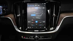2023 Volvo S60 B5 Ultimate Bright, белый — фото 14