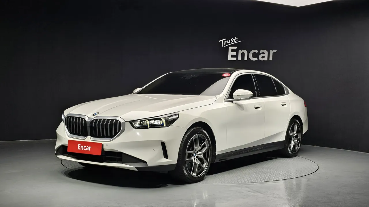 2024 BMW 5-Series 530i xDrive