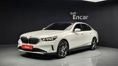 2024 BMW 5-Series 530i xDrive, белый — фото 1