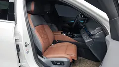 2024 BMW 5-Series 530i xDrive, белый — фото 11