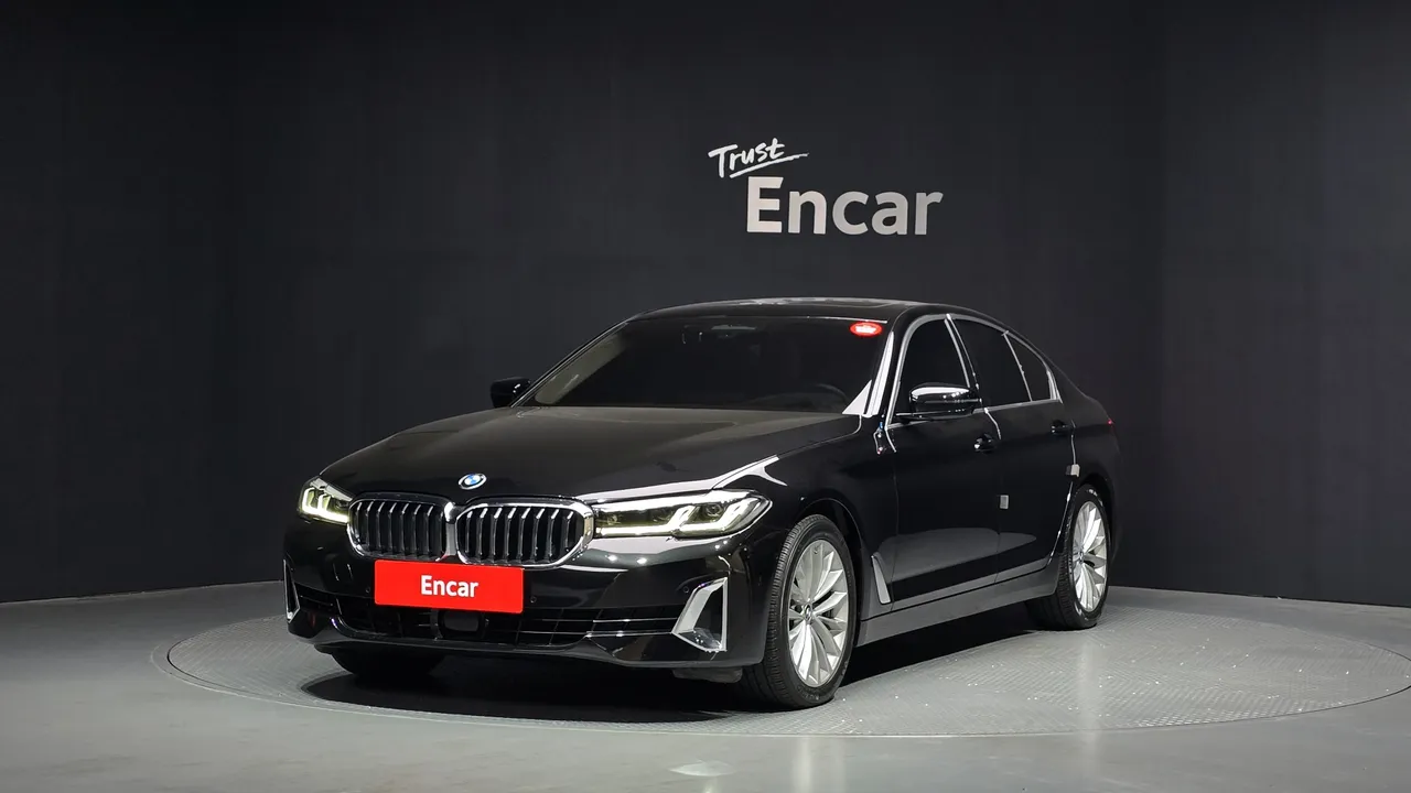 2022 BMW 5-Series 523d xDrive Luxury