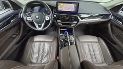 2022 BMW 5-Series 523d xDrive Luxury — фото 7