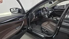 2022 BMW 5-Series 523d xDrive Luxury — фото 10