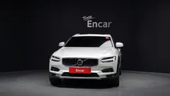 2021 Volvo V90 B5 Pro AWD, белый — фото 3