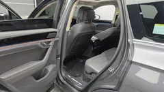 2023 Volkswagen Touareg 3.0 TDI Prestige — фото 11