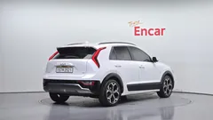 2022 Kia Niro Signature, белый — фото 2