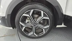 2022 Kia Niro Signature, белый — фото 5